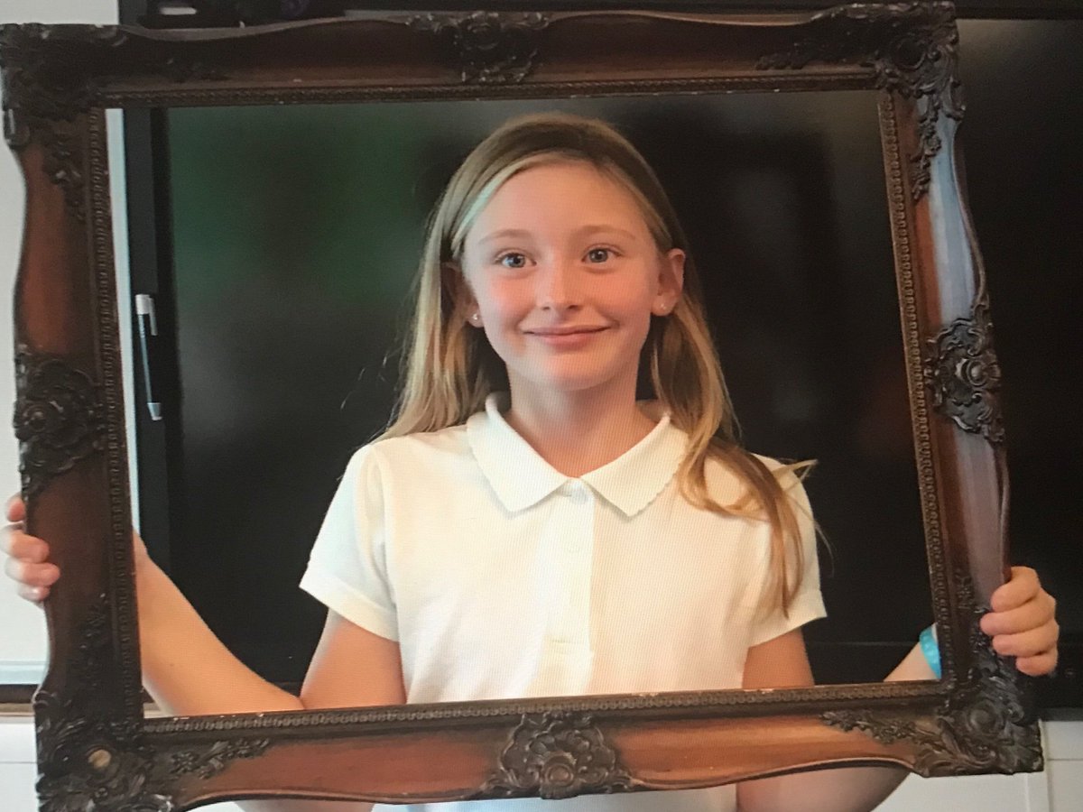 Pennardprimary's tweet photo. Diolch yn fawr Megan and Claude for lending us these wonderful frames for us to stand behind while we recited our dyma fi work! #penncym #penncomm #pennfun https://t.co/PGwrMPZrdF