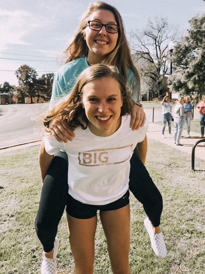 cscsigma's tweet image. Just some from Big / Little reveal 2019 💜