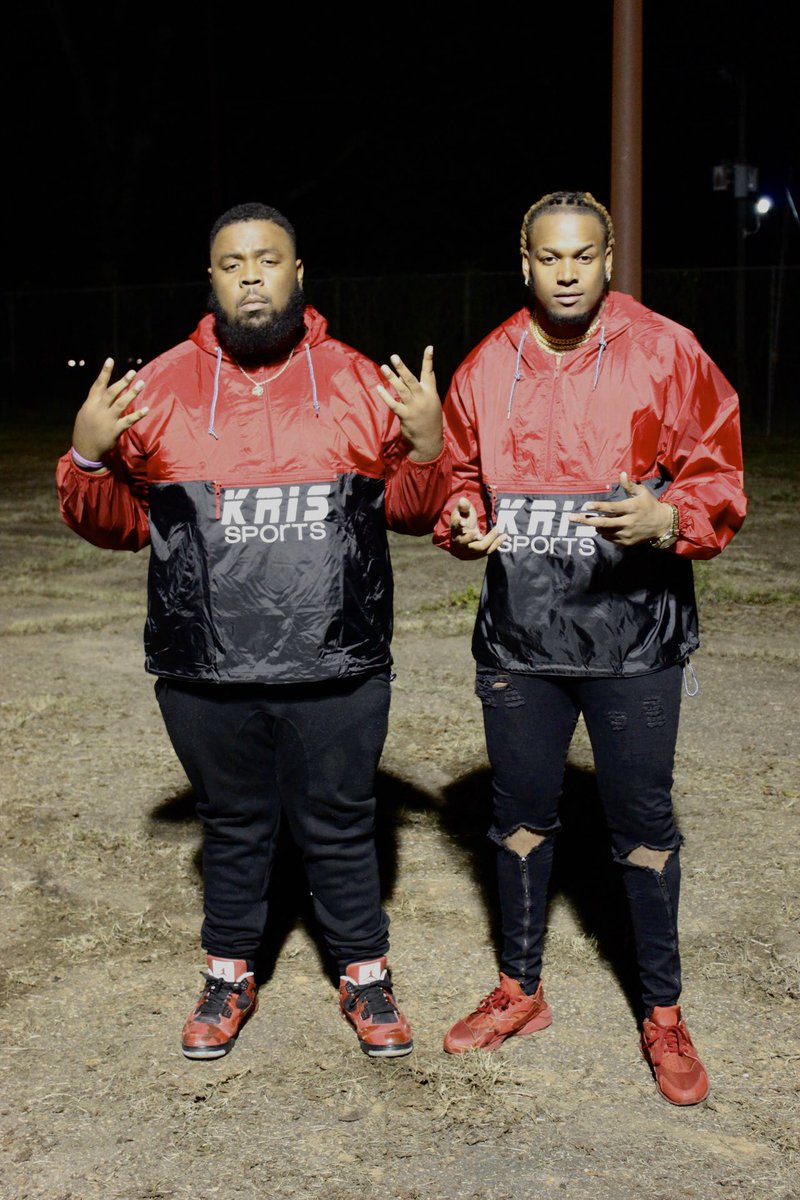 KSMOOTH___'s tweet photo. Get money &amp; Drip Sauce 😎💰💦 Name a better Duo‼️ #NSULAHC2k19 #TheKookOWT #Iitty #DJ #MC #PointGuardTwoGuard @JayDaWay 🔥🎥 https://t.co/PKWHFO8gZI