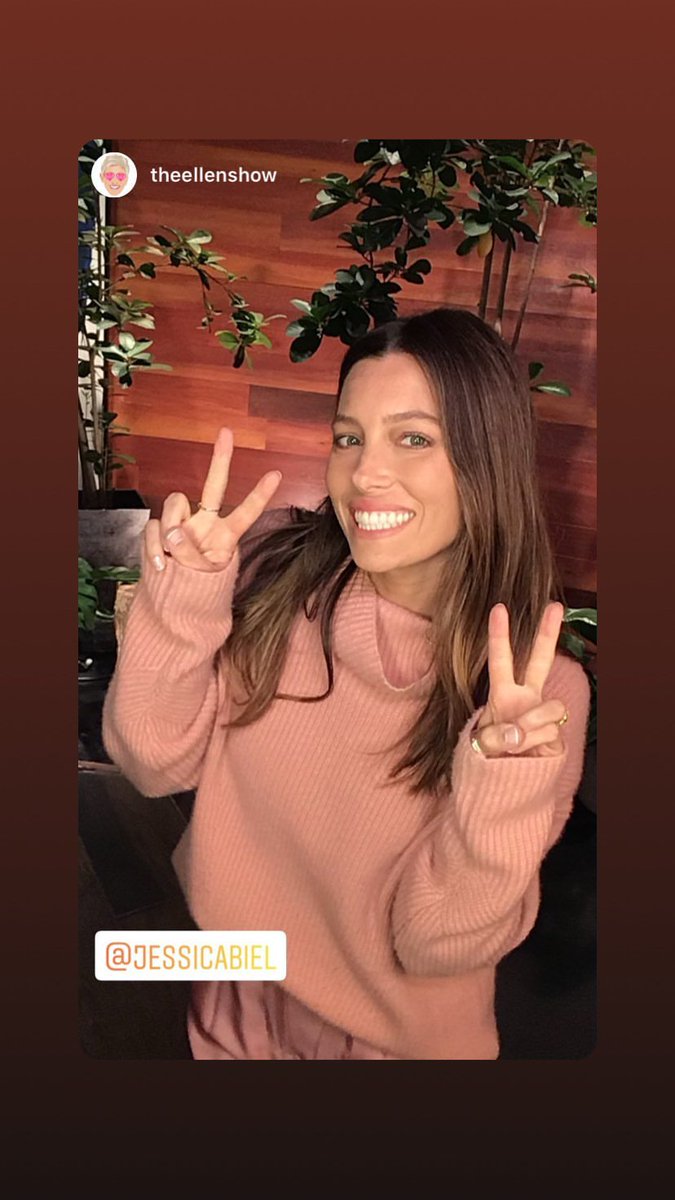 JessicaBielNews's tweet photo. Backstage on #EllenShow https://t.co/rsmpD9N5Gk