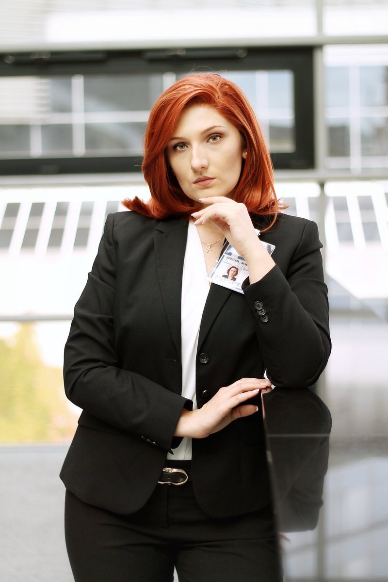 'The truth is out there. But so are lies.'
...
📸 by @_JackFrost_ 
Dana Scully by @Kaccimir 
...
#xfiles #danascully #scully #fbm #fbm19