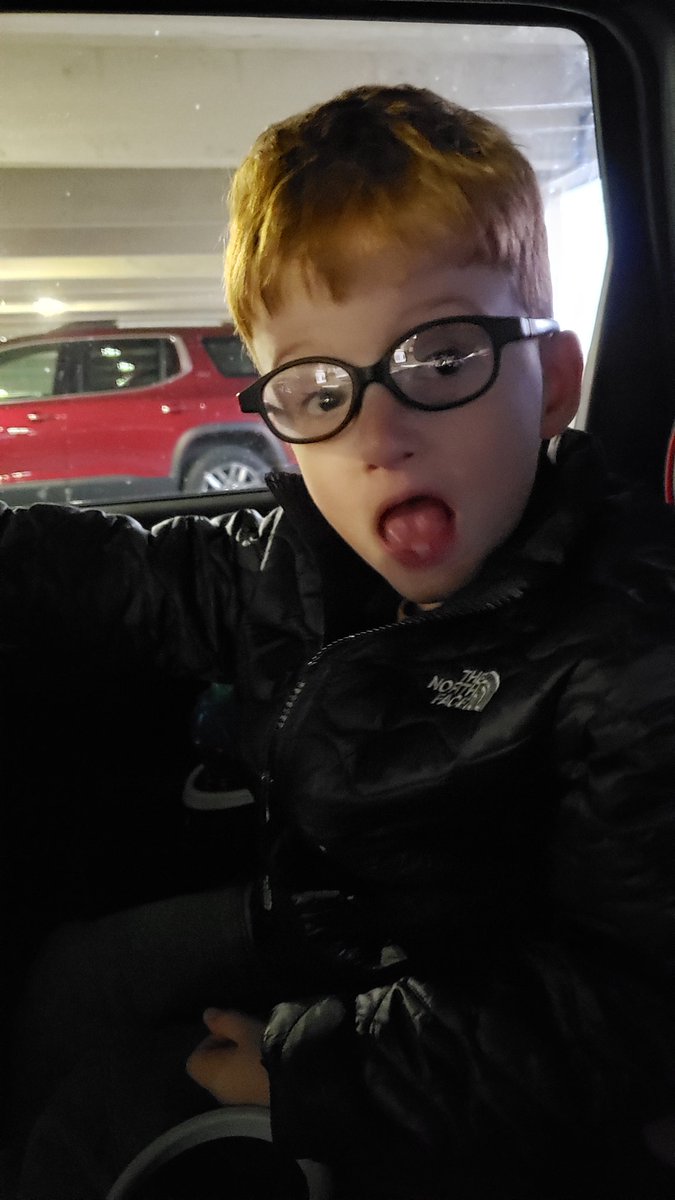 karianner78's tweet photo. Jake was ready to cheer to on more than 4,000 of his closest friends at the #HersheyHalfMarathon!
@CMNHospitals @PennStHershey @LingleAveElem @HersheyPA
#CMNHershey #Jakeisms #belikejake #ThisIsPennStateHealth #GiftOfGrowingUp https://t.co/yp6miff8Cj