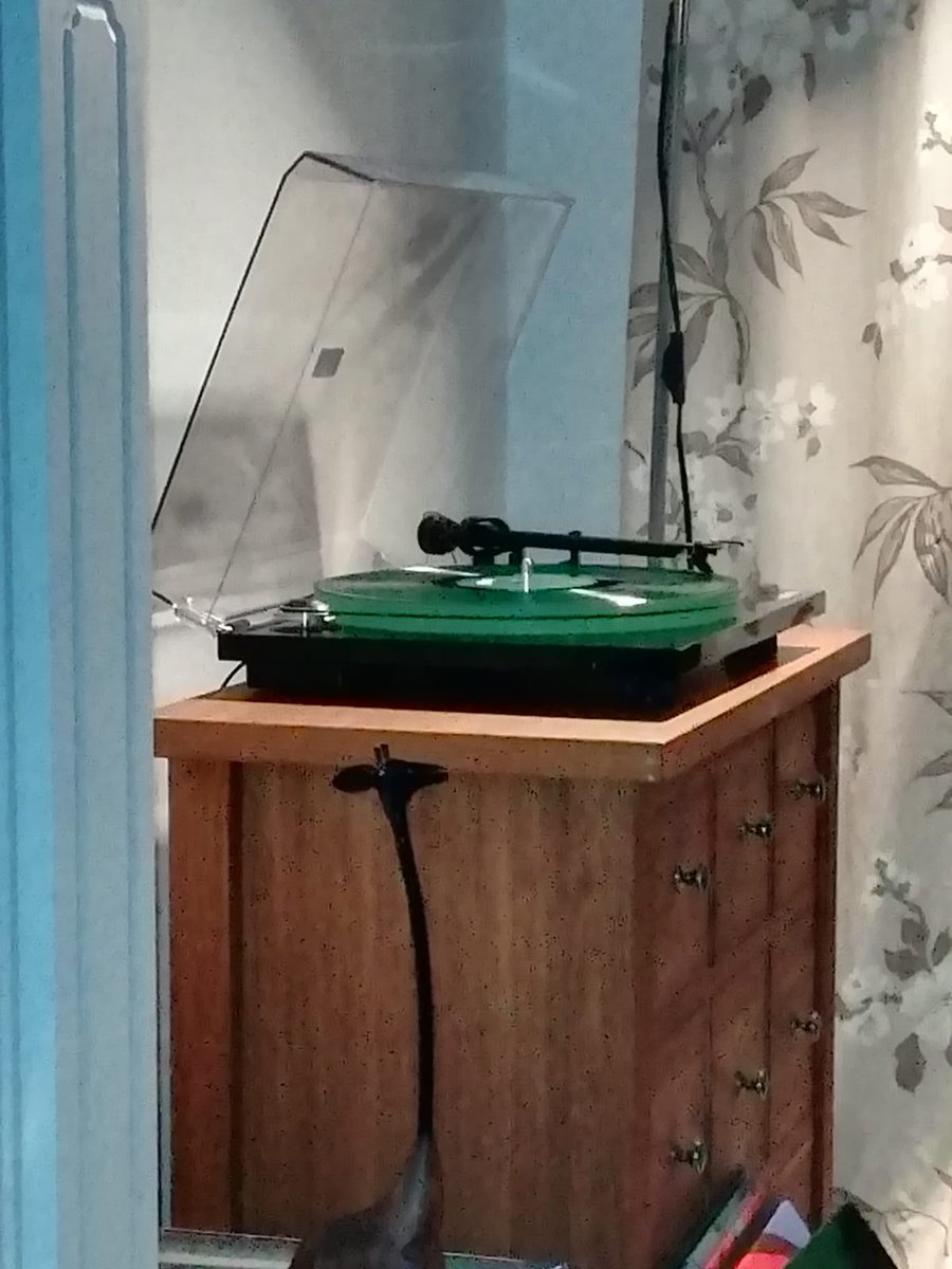 Thegoodlife1971's tweet image. New records sounding and looking good  #richardhawley #projectessential #vinyl #niceendtoaweekend