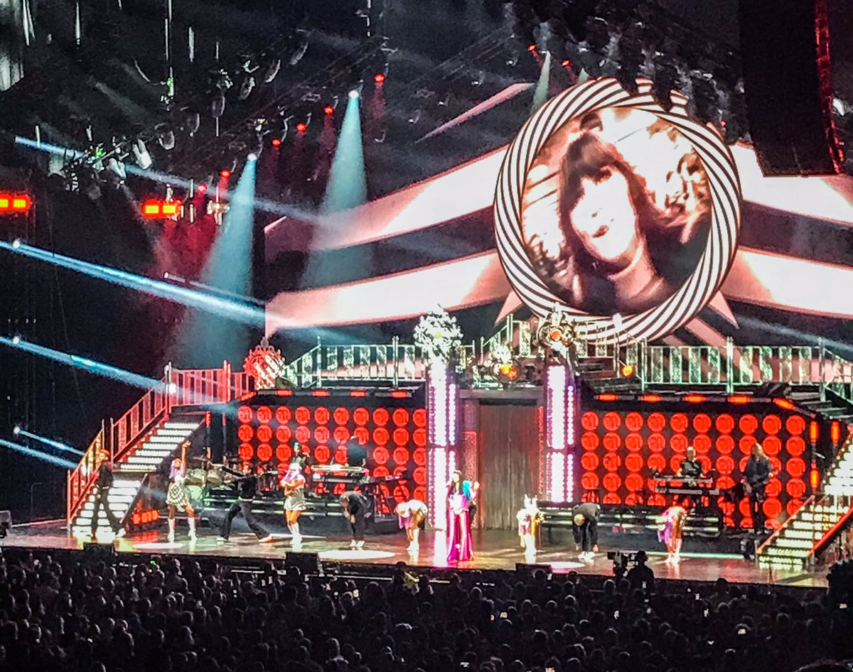 KaSpill's tweet photo. Absolutely amazing night enjoying every single moment of the incredible @cher #HereWeGoAgainTour extravaganza @TheO2 #Cher #ChElvis https://t.co/Q6AlIg15IZ