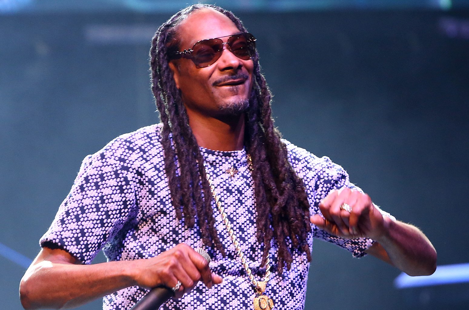 Happy Birthday! To Uncle Snoop 

Snoop Dogg Is A Legend 

Turn Up!!!!         