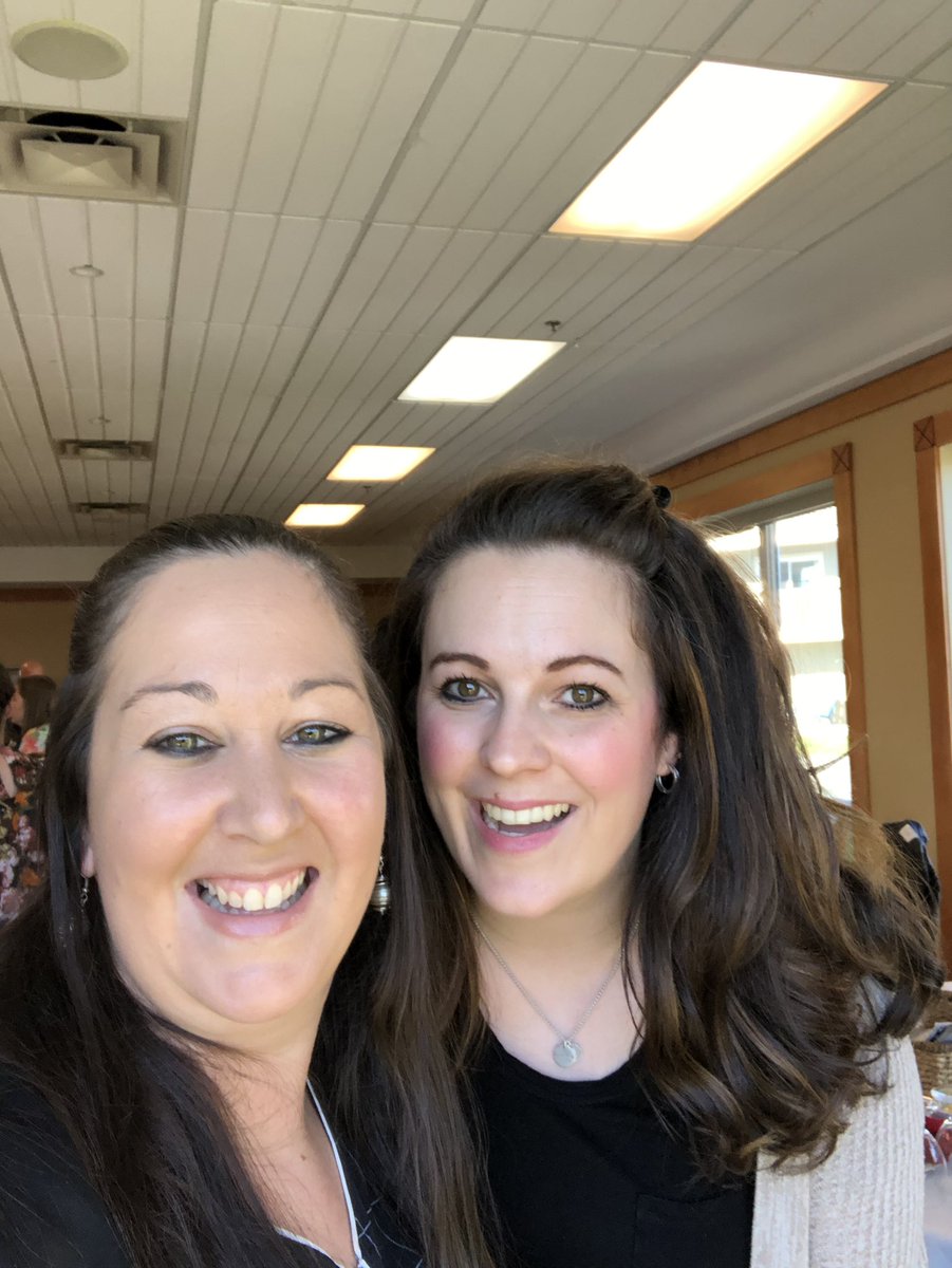 KASocialMedia's tweet photo. I had SO much fun reconnecting with this gal this weekend! How have we never figured out all of our connections and similarities? @HFXHeather @BlogJamAtlantic #BlogJam2019 #PreserveWeekend #GirlGang #FutureBesties https://t.co/OqBMgm6q3s