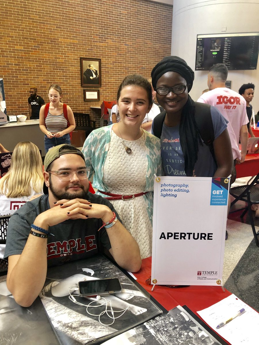 campusproject1's tweet photo. 📍Klein Fest, sept 11
Meeting with Aperture Agency📸
As a photography lover🥰, I absolutely needed to meet with them and get to know more about their club‼️
#Ramy #kleinfest #templeuniversity #campusproject https://t.co/hdVk4xsz19