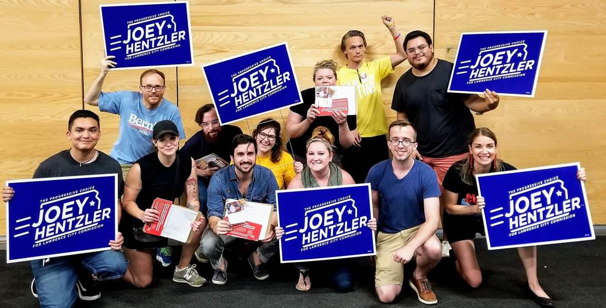 joeyforlawrence's tweet photo. 🌹 I am proud to be endorsed by @lawrenceksdsa. Our local chapter is full of powerful organizers and neighbors committed to working hard to make progressive change in our city. #TeamJoey #lfk https://t.co/qjCeGYLf7Y