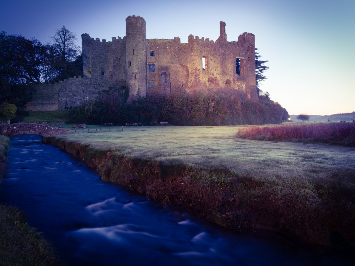 Laugharne Castle just before dawn this morning, so peaceful!
@ruthwignall <a href="/DerekTheWeather/">Derek Brockway - weatherman</a> <a href="/Carmjournal/">Carmarthen Journal</a> <a href="/Discovercarms/">Carmarthenshire</a> <a href="/visitwales/">Visit Wales 🏴󠁧󠁢󠁷󠁬󠁳󠁿</a> <a href="/LaugharneCastle/">Castell Talacharn</a> @garyd2212