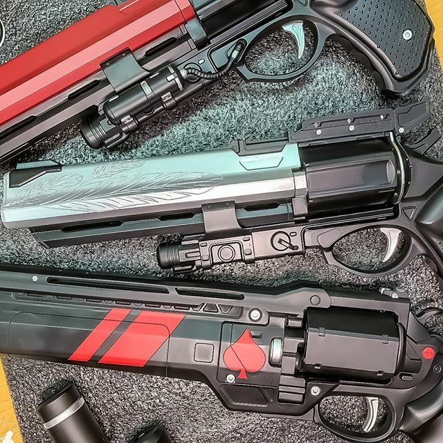 HalifaxReplicas's tweet photo. So shiny!! We've closed our store and won't be taking new orders. We're currently working hard on building and fulfilling orders for all our existing customers.

#halifaxreplicas #propstothepeople #halifaxreplicants #destiny #destiny2 #destinythegame #de… https://t.co/YaKPCyztNH https://t.co/8JjDqnzB0e