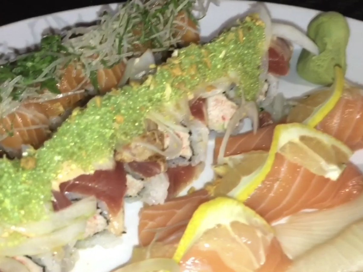 ucfoodietv's tweet image. Wowie! Maui As Fabulous as You Think! Great sushi, a classic MaiTai you can only get by watching. We Then we hit Giada's in Vegas.  buff.ly/33FCkGf #Maui #MauiSheraton #GiadaLasVegas #travel #food #wine #mixology #golf #UndercoverJetsetter #JohnDaly #SusanAnzalone