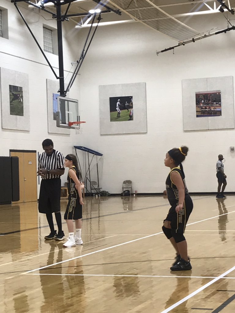 SHOtimehoops's tweet photo. Our 4/5 girls were in action this evening.  Played hard, got better and competed.  #SHOtimebasketball https://t.co/5l8COV63q3