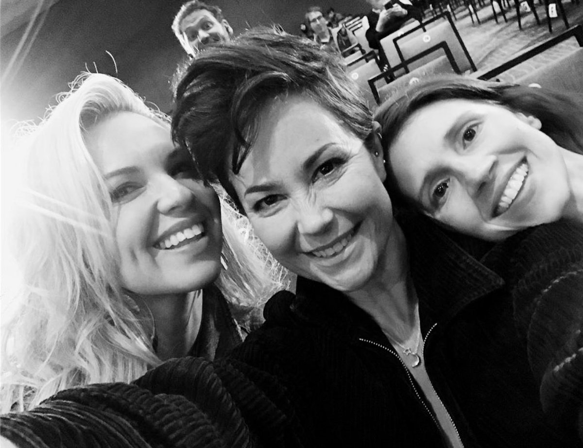 bestofbribri's tweet photo. + kim &amp; julie {&amp; jason} https://t.co/BSKbj63CHz