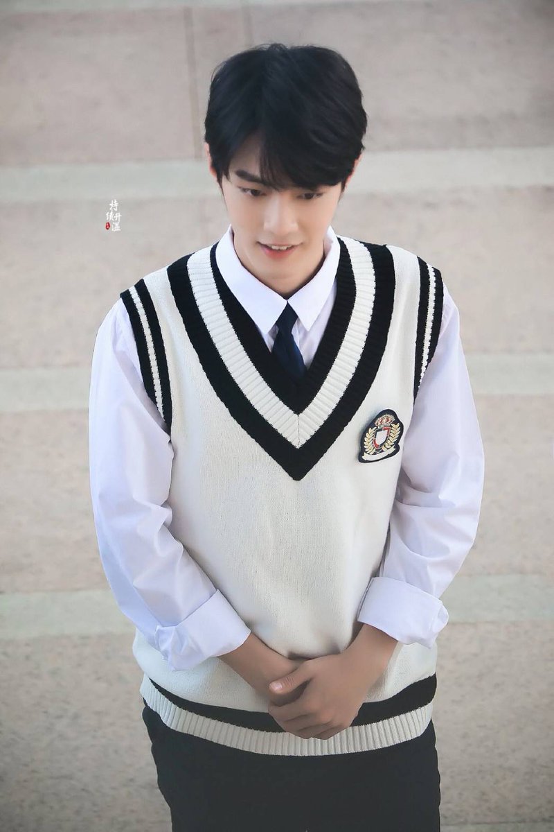 YiboXiaoZhan85's tweet photo. เด็กมัธยมข้างบ้านเจอกันทุกวันแต่ไม่เคยทักกัน
และแล้วชะตาลิขิตให้มาเจอกันที่ชมรมดนตรีสากล
คนหนึ่งซ่าสุดขั้วอีกคนสุภาพสุดติ่ง โปรดติดามตอนต่อไป
#FanEdited
#เซียวจ้าน #肖战 #XiaoZhan
#หวังอี้ป๋อ #王一博 #WagYibo
#ป๋อตี้จ้านเกอ #จ้านจ้าน #ป๋อจ้าน #อี้จ้าน #หวังเซียว https://t.co/my97PKxFh6