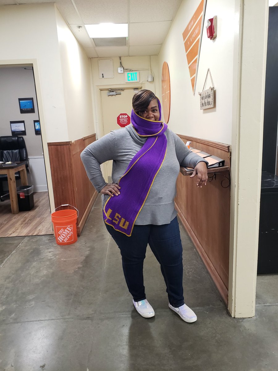 I absolutely love this team! Look at what I found, hand knitted, waiting on the desk for me! Yes... an LSU scarf.. get ready <a href="/randyhaynie/">Randy Haynie</a> your going to see this a lot! 🤣🤣🤣🤣thanks Ms.Becky!!😘😘