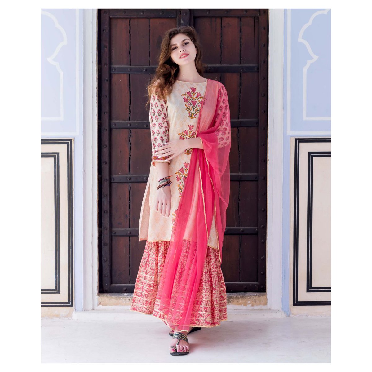 MissprintIndia's tweet photo. Peach Hand Block Printed Kurta and  Sharara with Dupatta
https://t.co/YCSYZWB6ah
#Missprint #Clothing #Designer #SalwarKameez #IndoWestern #Kurties #EthnicWear #WomensFashion #IndianFashion #IndianDress #newcollection #festivaloutfit #ootdfashion #FestiveSpecial #Diwali2019 https://t.co/oEX2hKbhWW