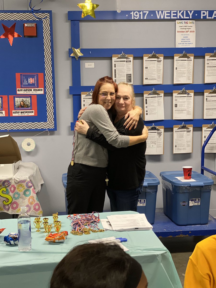 FARMINGDALE Lowes appreciates our cashiers. Food, games ,prizes, fun. #thankyouteam @Legler1363 @l_abbatecola @timdaleynymetro @paularubioHR @jmarigiuli