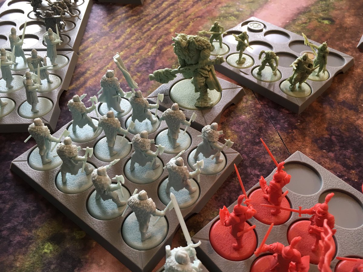 RemassogsRealm's tweet photo. The Freefolk wisely gets a #savagegiant between their captured middle objective & the Starks #houseumber #berserkers / The #builderscorpioncrew ended up being a wicked unit for the #nightswatch . #asongoficeandfire @cmongames #tabletopminiaturesgame . #aclashofkings #miniatures https://t.co/RpJFMUV8c4