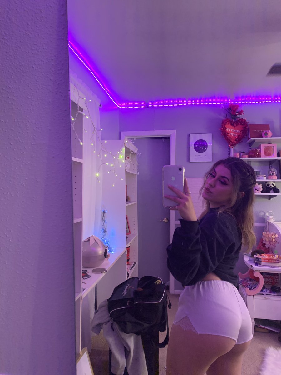 trinnbaby's tweet image. lil booty