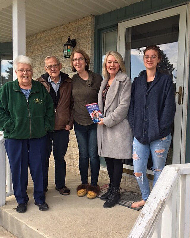 CandiceBergen_'s tweet photo. More great responses & support at the doors in @CityofPortage !#VictoryIsKnocking #GetAhead https://t.co/bAfTvmokgY