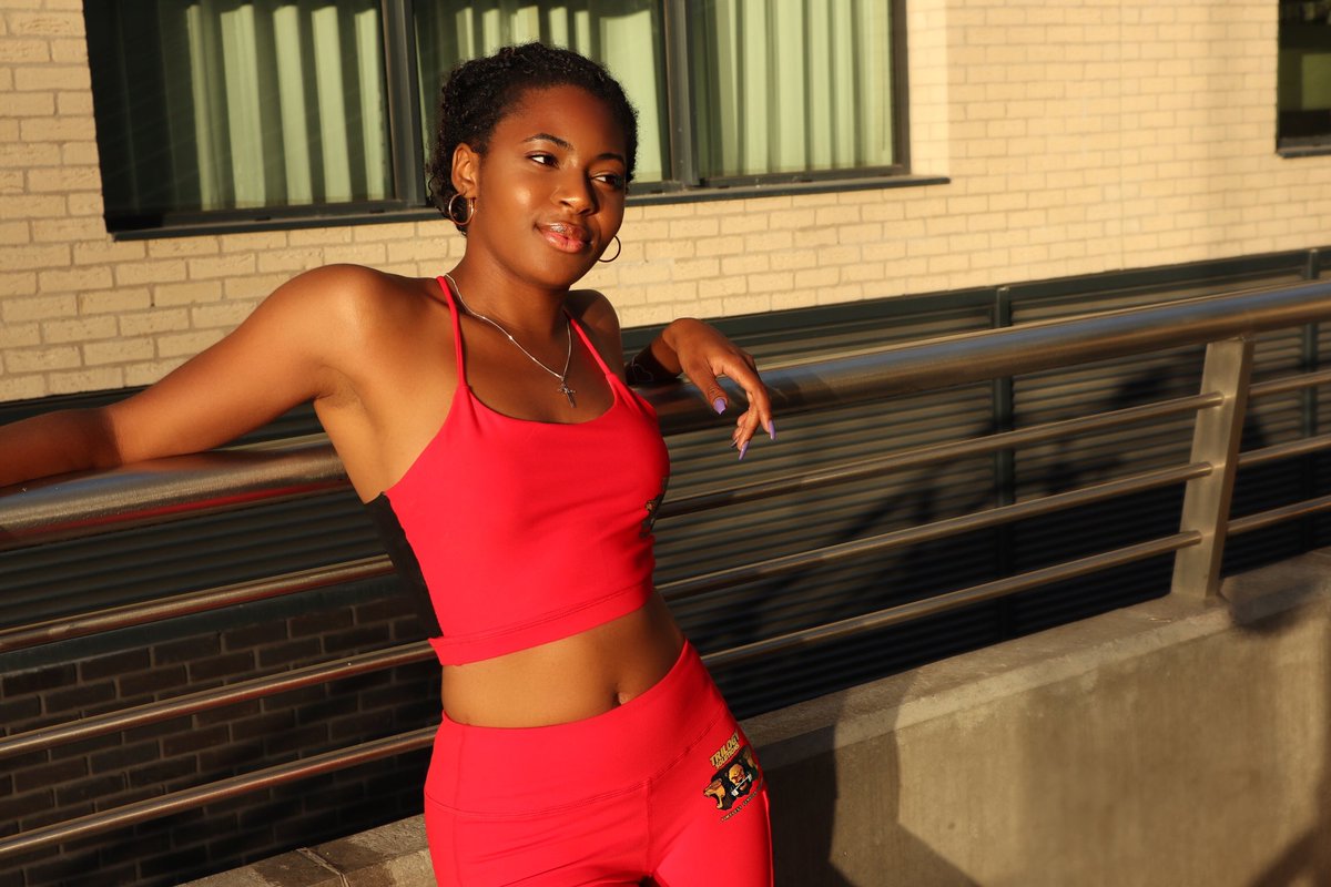 teamtril's tweet image. Feel as good as you look in our Phoenix Red set 🔥
 
Link in bio✔️

#trilogysolutions #teamtril #blackowned #activewear #fitnesswear #sportswear #gymwear
#womenswear #Leggings #premium #fitness #performance #athlete #model