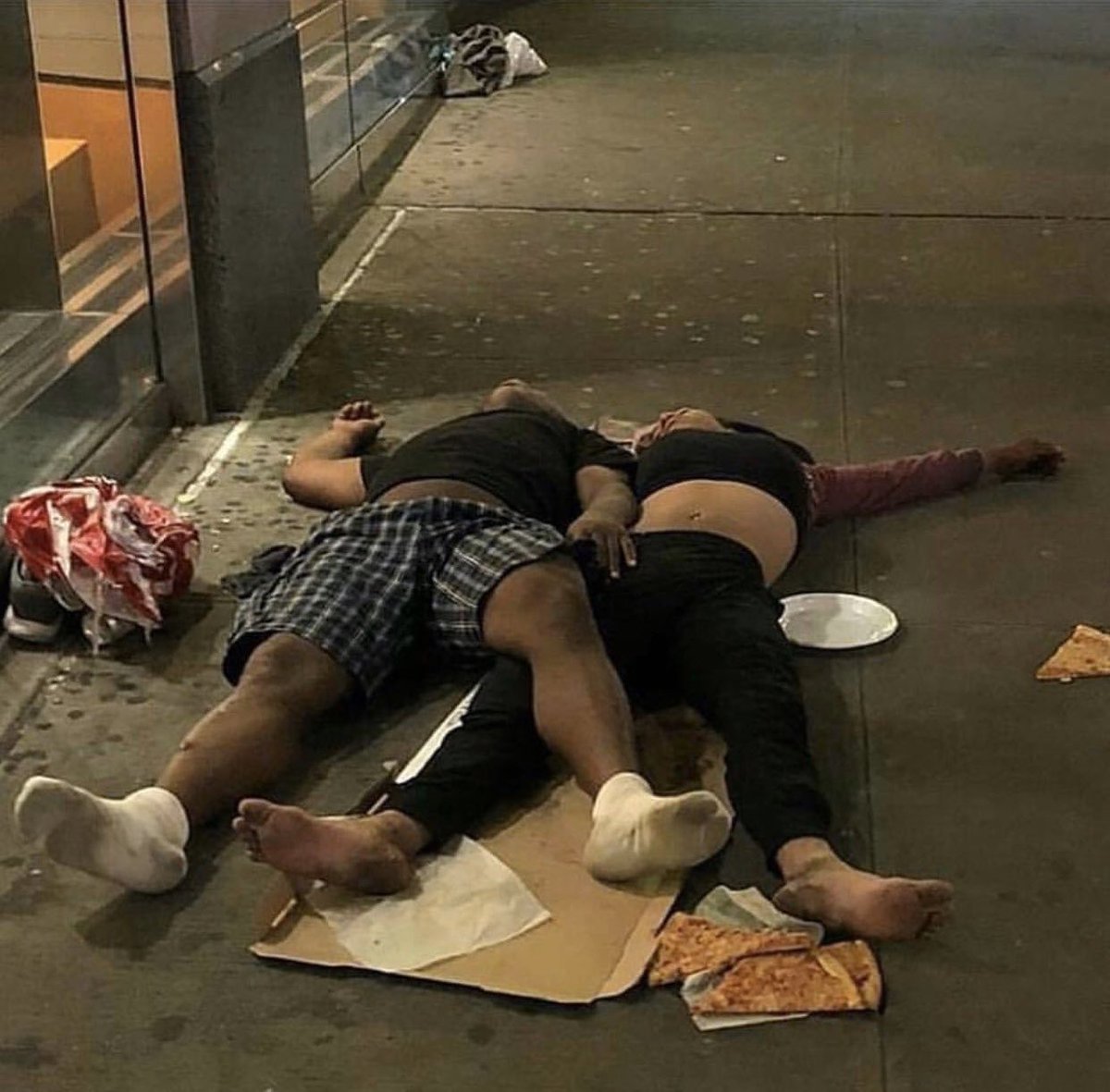 daddyyygee's tweet image. after we both nut