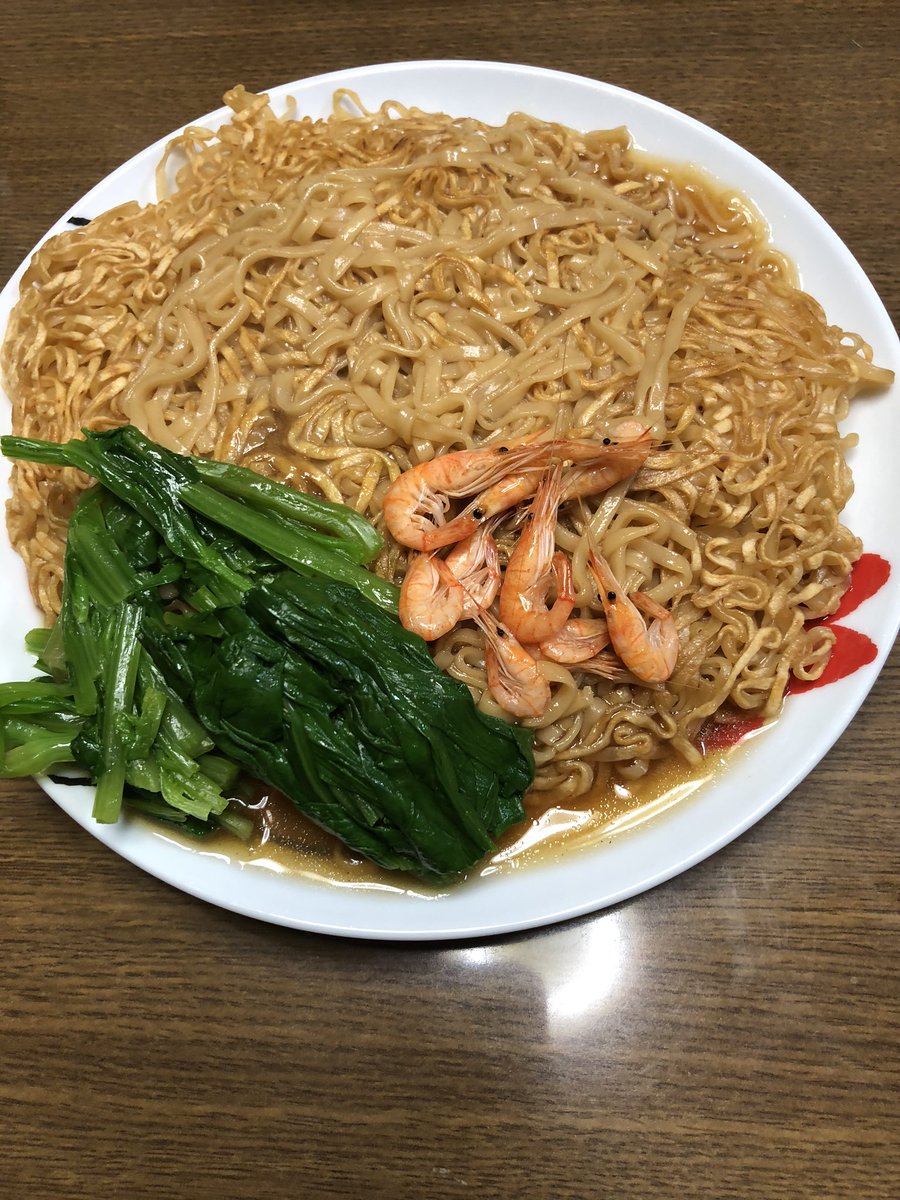 下手っぴ串 楓 Pso2 Ship8 晩飯おかず無ぇ チキンラーメンあったからちょっとあんかけ焼きそば風にアレンジしてた 見映え悪いけど気にしない どうせ食べるの私だし W