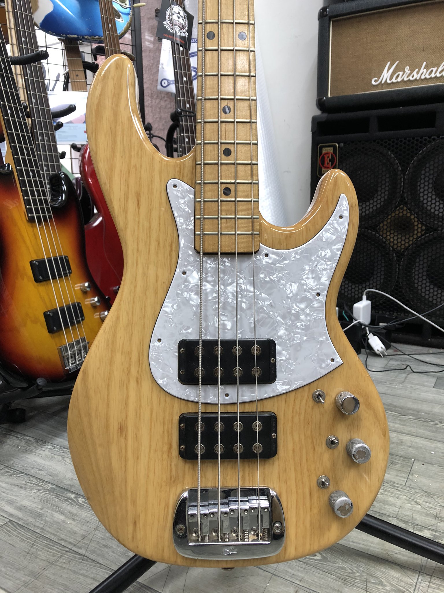 G&L premium L2000リフィニッシュ オリジナルピックガード G&L L2000 PREMIUM - Geek IN Box G&L premium L2000