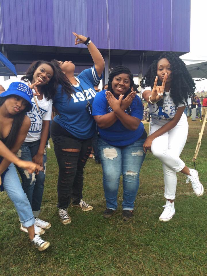 _Kourtnei's tweet photo. @NorfCackalack @_kimistryy had to drop us in this LS thread! We obviously don’t take serious pictures...ever! 😂 #Fall14 💙 https://t.co/8aQUI54IMf