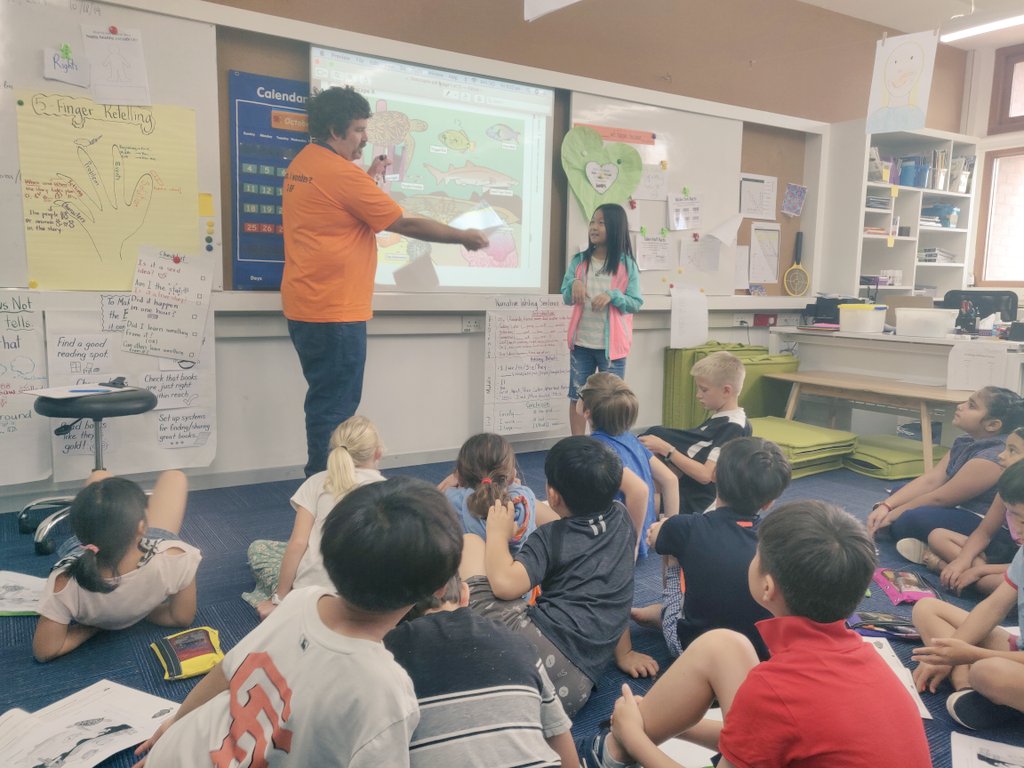 HannahD_tweets's tweet photo. #Mathforum done right at grade3! Where children become teachers! It gives an opportunity for kids to learn new strategies for solving problems from their own friends #aiscelementary #AISChennai @Fletchwastaken @CalleyMath https://t.co/CtecPpikn6