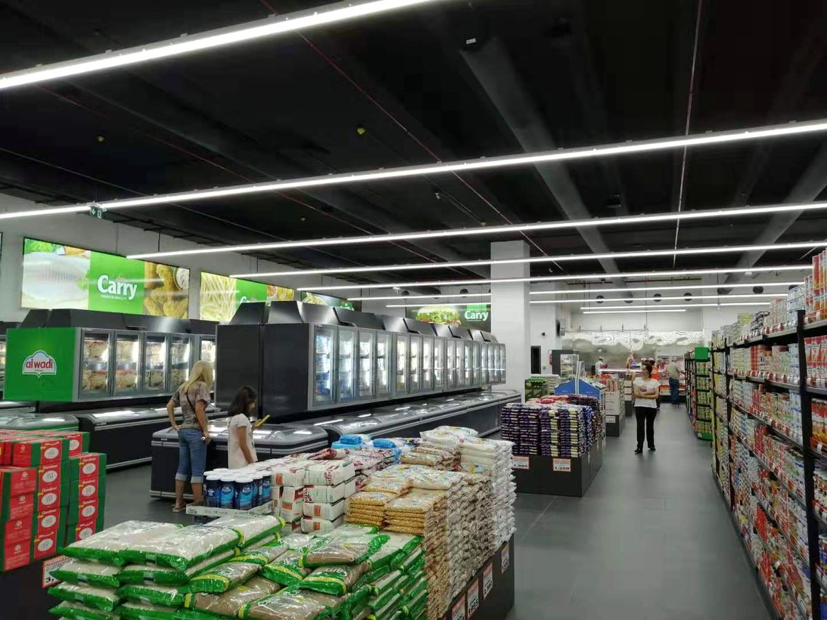 selfelctronics's tweet image. To modern supermarket, especially big supermarket chains, lighting is a part of corporate image.

Location: Chiyah, Lebanon

Simple shapes, straight lines and practical principle of the supremacy, all make it look more modern and create a pure and comfortable environment.
