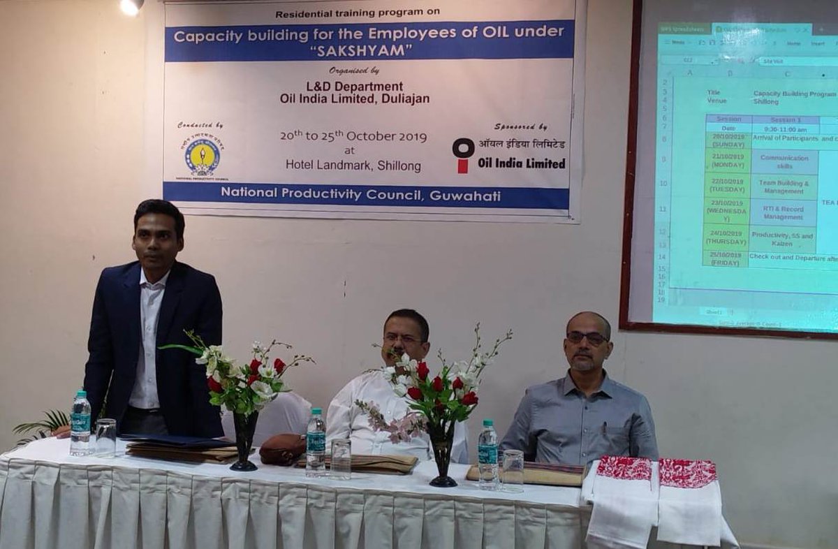 NPC_INDIA_GOV's tweet image. Shri S Phukan, Sr. Manager, Training Division, @OilIndiaLimited inaugurating the residential training program for the Officials of Oil India at Shillong under the #ShaksyamOilIndia #CapacityBuildingProgram conducted by NPC RD Guwahati.