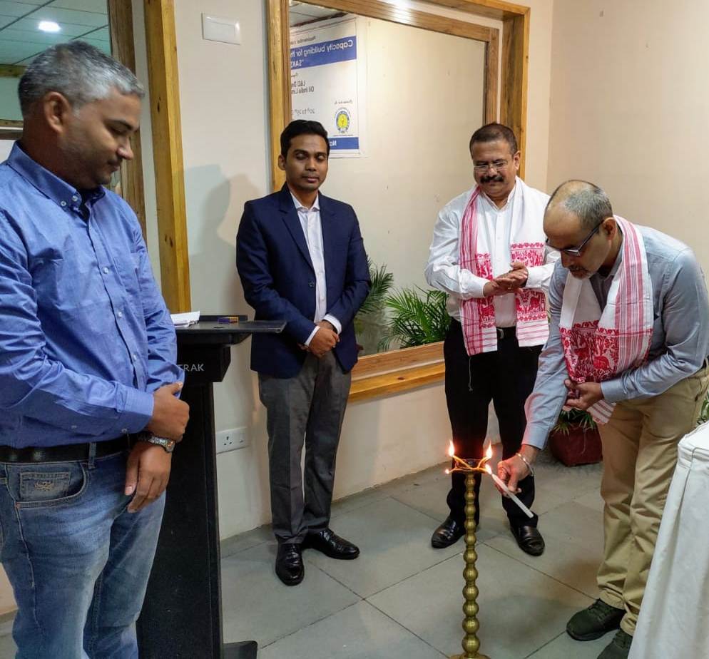 NPC_INDIA_GOV's tweet image. Shri S Phukan, Sr. Manager, Training Division, @OilIndiaLimited inaugurating the residential training program for the Officials of Oil India at Shillong under the #ShaksyamOilIndia #CapacityBuildingProgram conducted by NPC RD Guwahati.