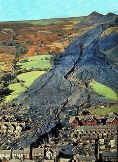 DrBCCurtis's tweet image. The #AberfanDisaster occurred #OnThisDay in 1966, when a colliery spoil tip above the village slipped, engulfing the local school and other buildings. A total of 144 people (116 children and 28 adults) were killed in this dreadful, heartbreaking tragedy. #NeverForget #Aberfan