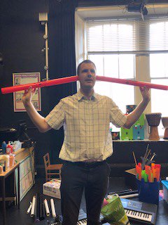 ECSOCGuernsey's tweet photo. Tutor Alert!

This is #TomLewis he is on the #ECSOCMusicMakers team! Last year his topic to show the students was #Stomp
What will it be in #2020

There are only 40 places on Music Makers and activities are split into Groups of 10.

#ApplyNow #youthmusic #summermusic #livemusic https://t.co/2s3kK2YnkZ