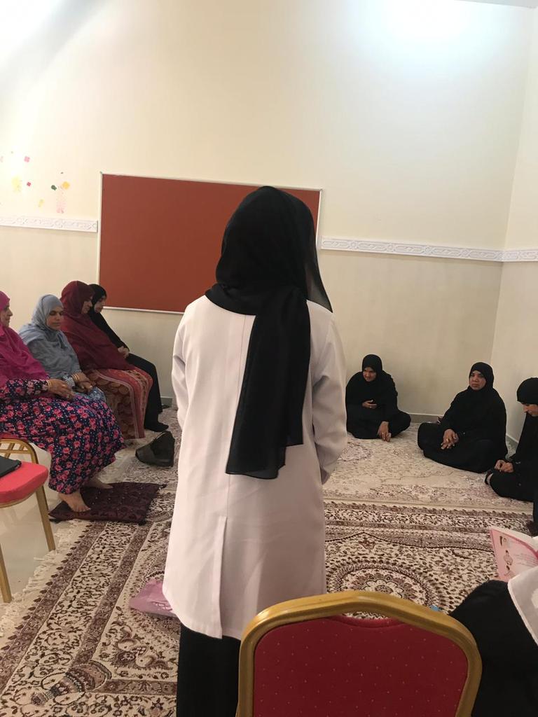 HospitalYanqul's tweet photo. #مستشفى_ينقل
#وزارة_الصحة 
#الصحة_للجميع
حملة الكشف المبكر عن سرطان الثدي تواصل فعاليتها اليوم ٢١/١٠/٢٠١٩ بمدرسه الظويهريه لتعليم القران https://t.co/rribcl6Gvj