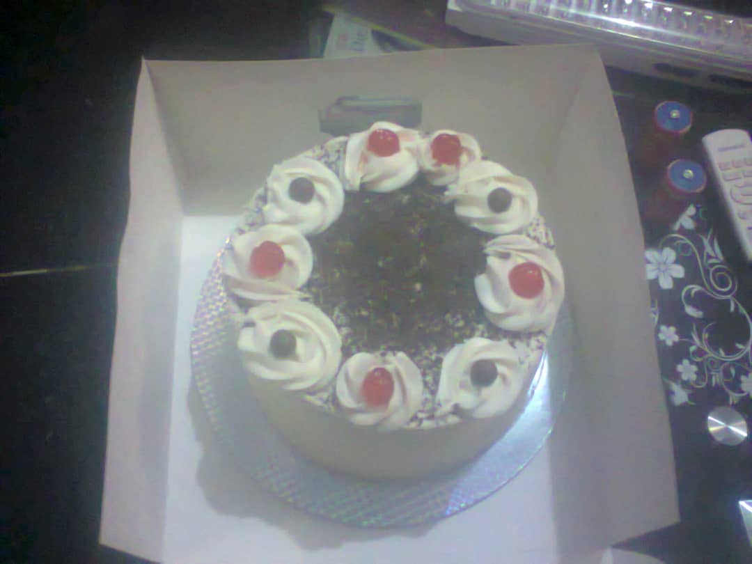 titilopemi02's tweet photo. Hi everyone, I still bake and deliver amazing cakes and cupcakes at cheap prices 👌kindly check out my business page @thecakepivot and Dm for our sinful moist cakes and be glad you did... https://t.co/6AsUFeHvqP