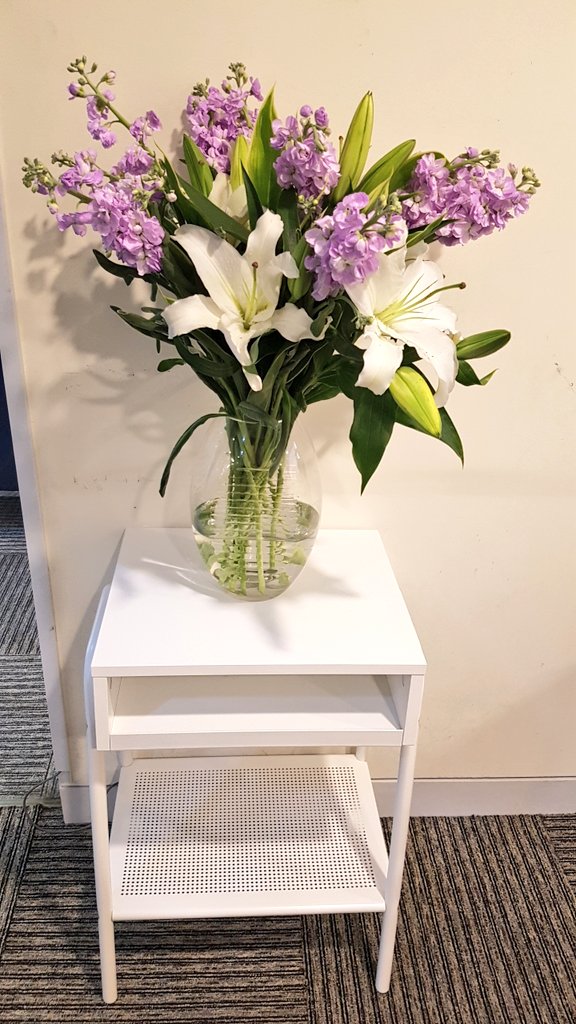 nisavatia21's tweet photo. 💜lilies & alstroemeria💜 #flowers #fortheweek #inspiration https://t.co/kickPiRXrL