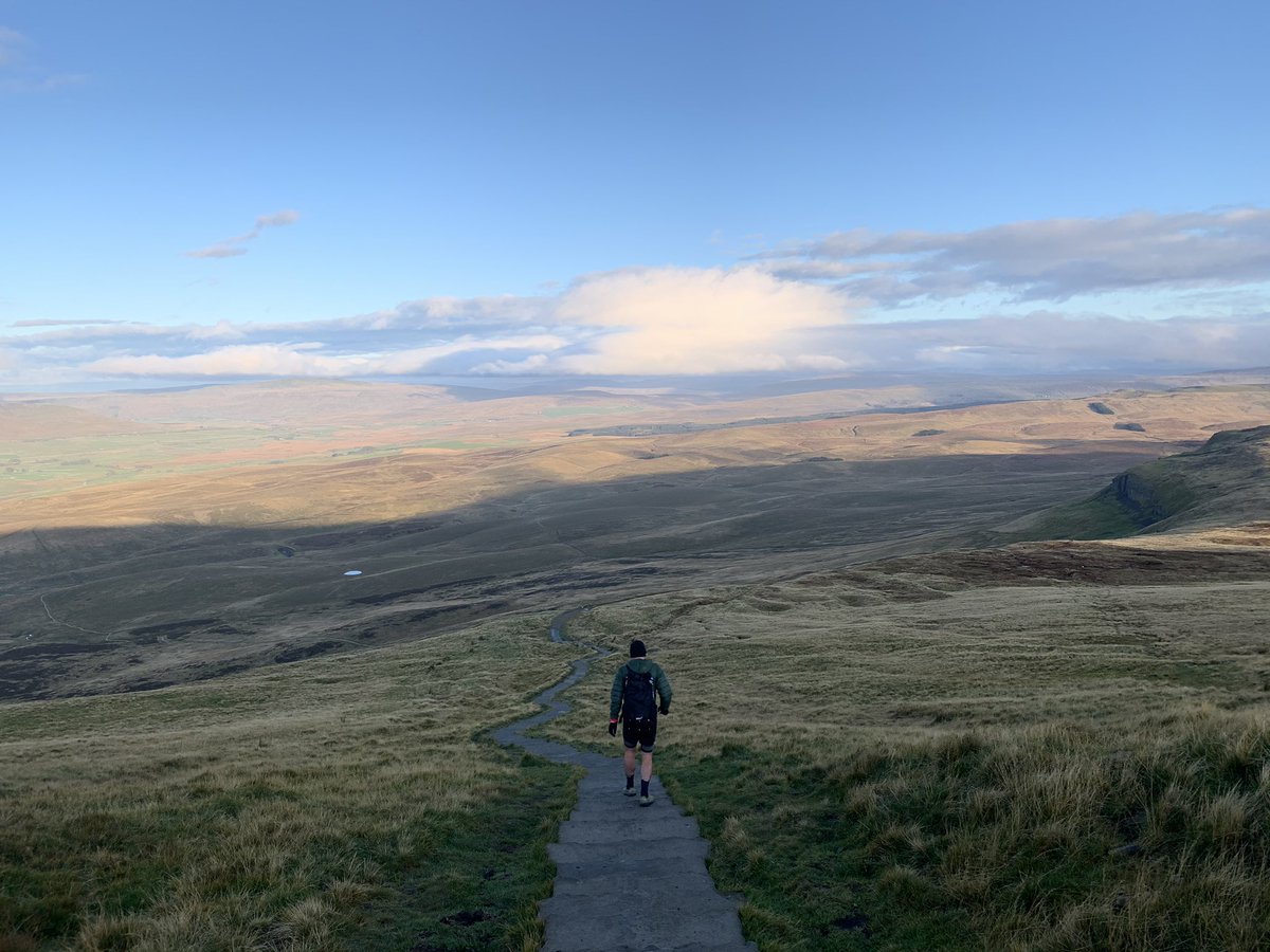 johnammo29's tweet photo. From The Great Langdale marathon to a 20 mile blast on The Penine Way 🏃🏻‍♂️ #spinetraining https://t.co/KucUlTiv8e