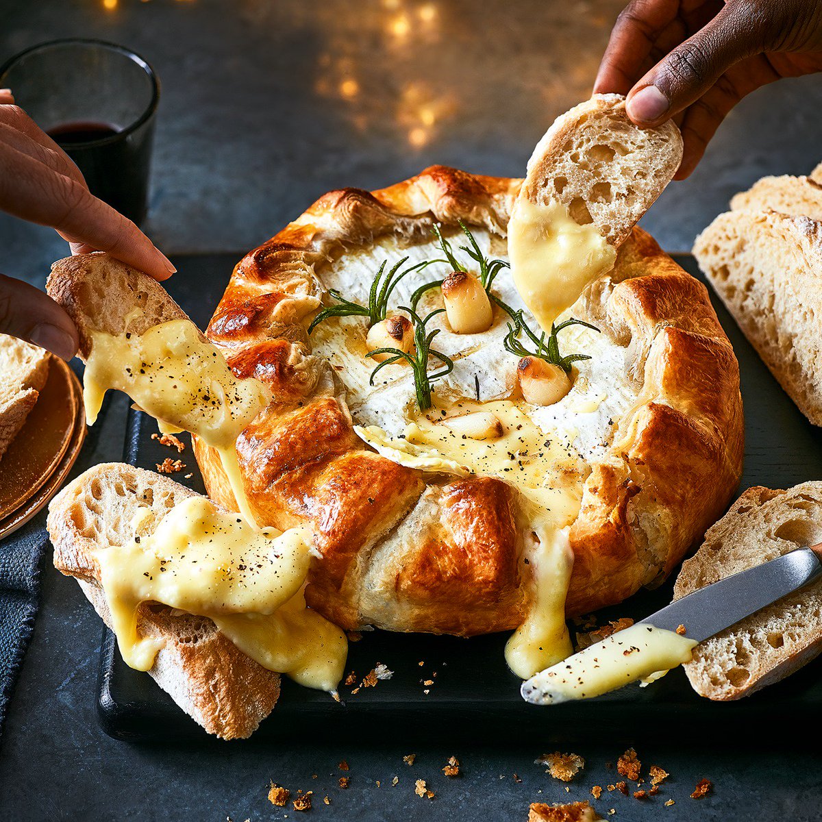 😋  One of the highlights of Christmas planning..... The M&amp;S Christmas food-to-order range is now available to view.  How amazing does the Brie en Croute look?!  Check out the menu!  
👉 marksandspencer.com/c/food-to-order 🧀🌲🎁