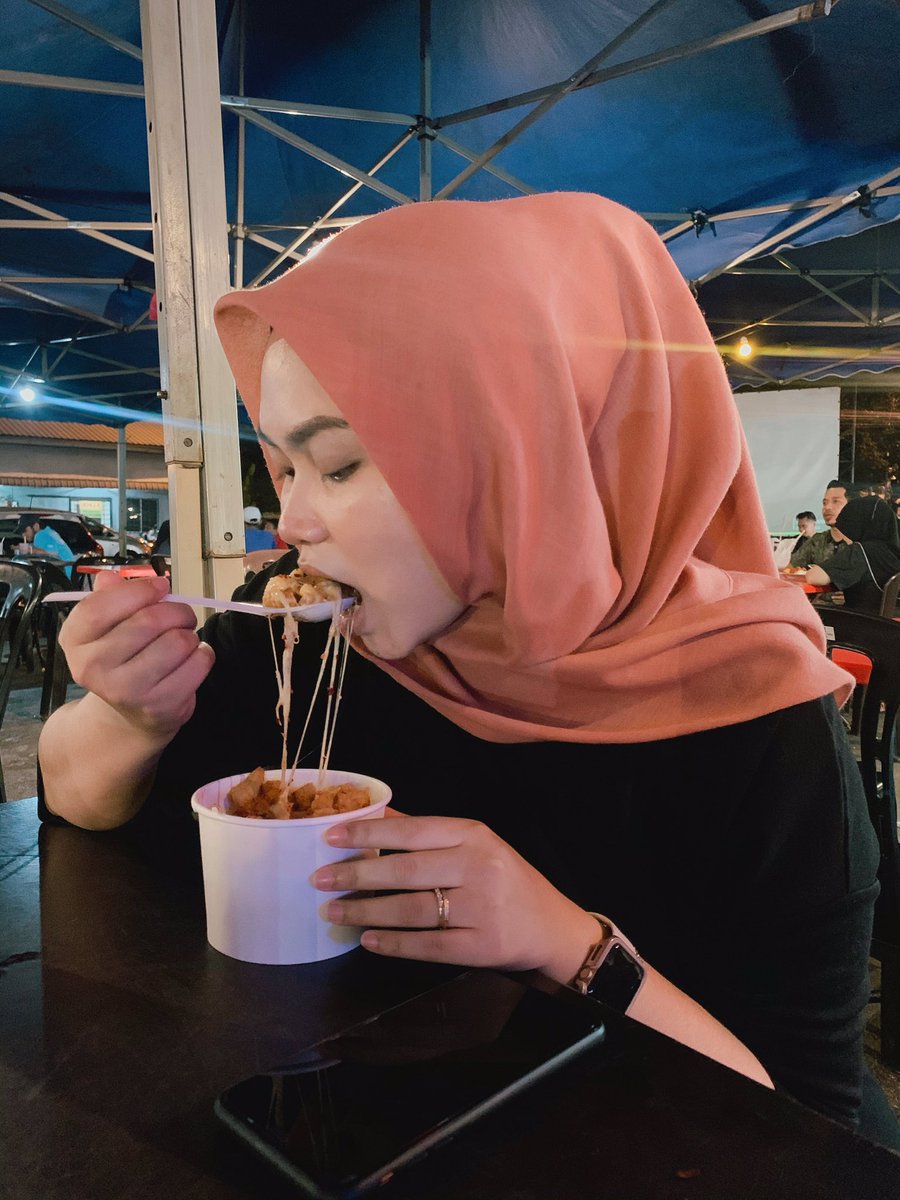 Dezulfitri's tweet photo. Sumpah Mac &amp; Cheese ni sedap gila aku pernah rasa. Tak muak langsung dengan ayam crispy dia tu pergh , aku malas cakap banyak. Korang pergi rasa dulu lah ❤️ https://t.co/8hV7roZ7Oc