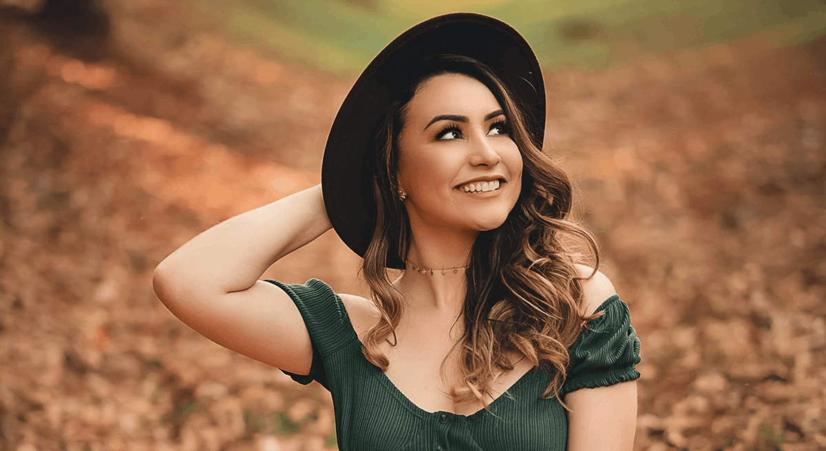 // 5x balayage voor de herfst 🍂 // Het is officieel herfst! Goodbye cocktails and bikini’s, hello latte’s and furry coats! Heb jij behoefte aan een nieuw kapsel? Kies dan voor een warme balayage! #balayage #kappersakademie #herfst #blog