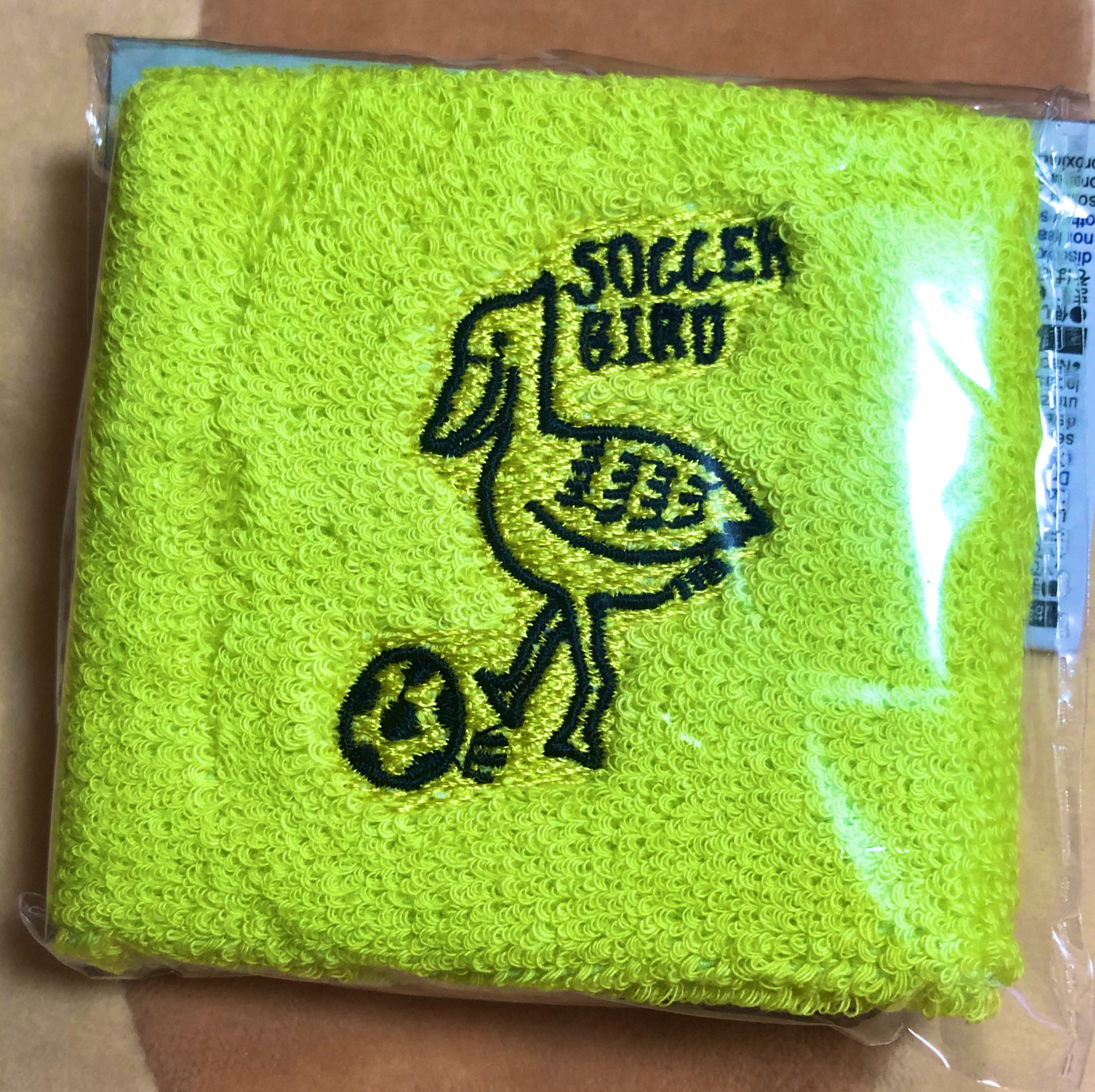 もみじ リストバンド買った 買った 使う予定は無いけれど ハシビロコウがサッカーしてるとか意味わからないでしょう 買うよね T Co Tzlzyjmkxl Twitter