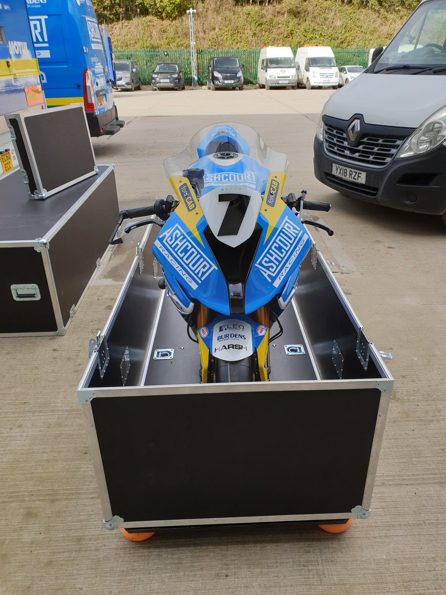 swanflightcom's tweet photo. .@ashcourtracing with their newest addition to the team 🏍

Our flightcase is designed with heavy duty Penn Elcom fittings including shackles to secure the motorbike into position &amp; air-dampened pallet cushions fitted to the base

🛒 Shop Now 👉🏼 https://t.co/pJ5uQWrqFT https://t.co/mGD0dqOyhM