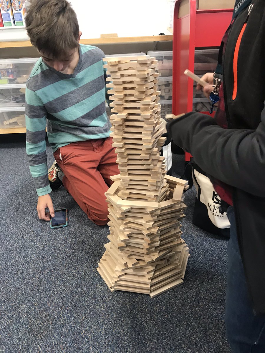 JosephMeehan123's tweet image. #Collsmakers #ArchitectureChallenge. Designing skyscrapers, constructing cantilevers, building bridges. #makersspace #collsedu
