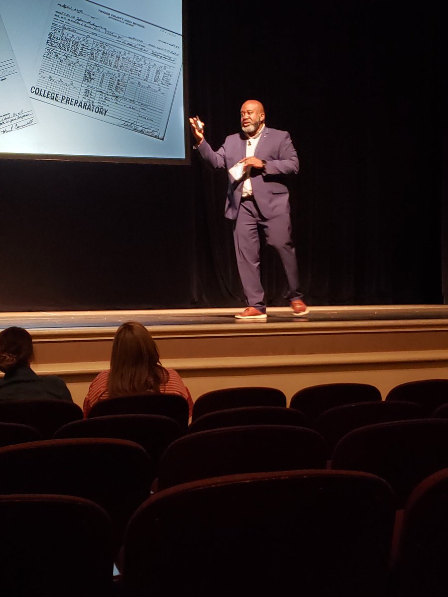 SCCSInTech's tweet image. Getting pumped up about the power of STEAM learning! #steamlearning #gadoe #steamforum #classiccenterathens