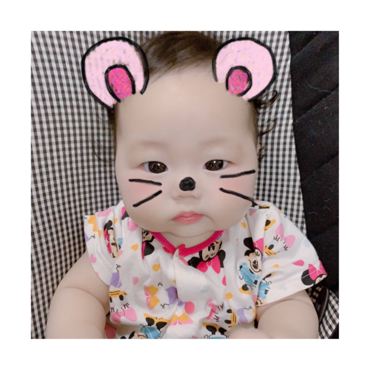xx_anex3's tweet photo. ほんま最近ちょっと目離したら悪さばっかり🥺笑 オムツ入れひっくり返してたりバウンサーの紐引っ張ってたりママの鞄持ってきて食べてたり🤣笑 可愛いから何でも許すけど🤢♥️（笑） https://t.co/SrmWbTHzfF