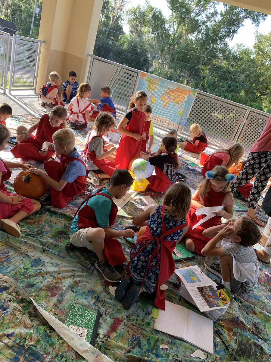 lizandjerm's tweet photo. @herdof3rdSMES 3rd graders showed their mastery of labeling continents and oceans 🌎 by painting 🎃!  @SandersSMES #engagedlearning #ownyourlearning https://t.co/gnIdp485W5