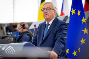 EP_EPRS's tweet photo. The #JunckerEU @EU_Commission faced quite some challenges - terrorist attacks, record nos of migrants &amp; asylum-seekers, #brexit ... requiring adaptation to new priorities https://t.co/I3MTXyvfKA #MEPs https://t.co/UveV8VcTSl