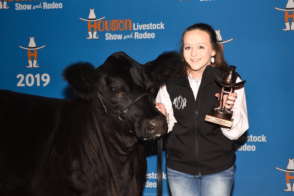 TJSSA's tweet image. 🚨MEMBER MONDAY🚨

This months Member Monday goes to a first year participant at the 2019 TJSSA State Futurity. Meet Mallorie Ann Overton. Mallorie was born on December 4th in Orange Grove, Texas. Her favorite event at state futurity was Sales Talk!
